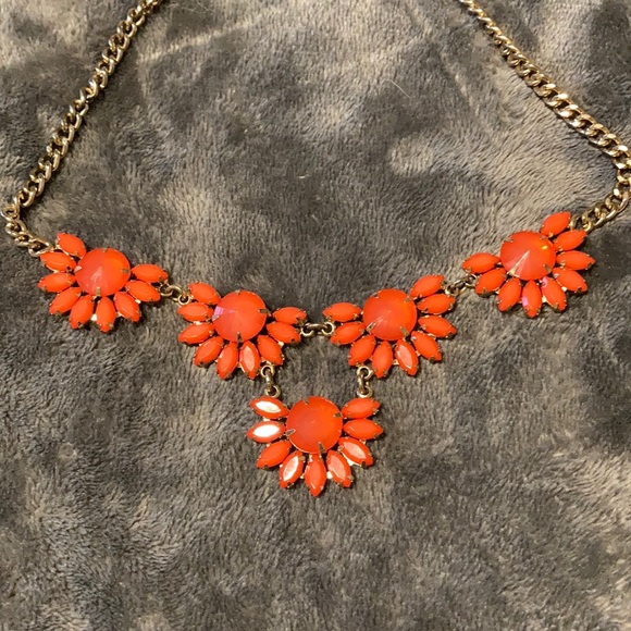 Statement necklace - Picture 3 of 3